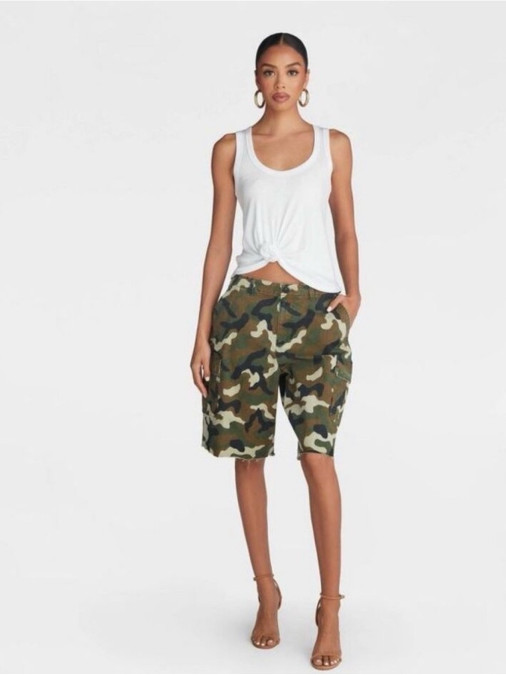 Women’s Camo Cargo Bermuda Shorts - Olive Camo size L